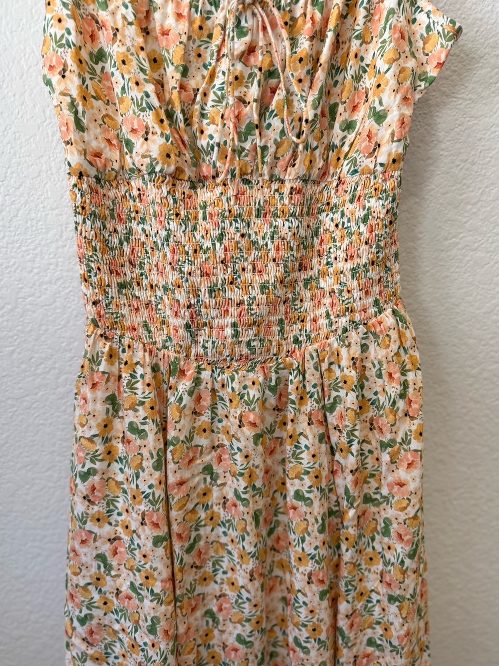 Women’s Floral Smocked Maxi Dress - Large - Picture 4 of 11